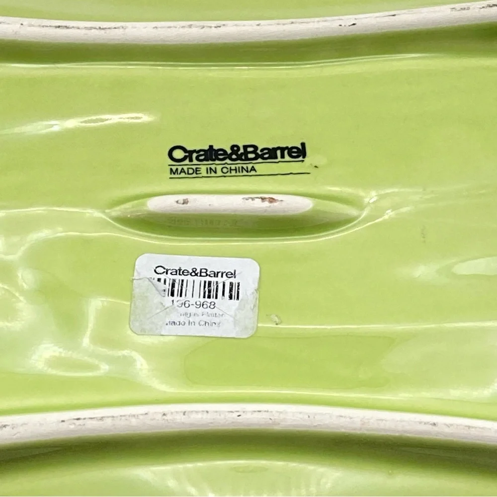 Crate&Barrel Green Asparagus Ceramic Platter 11.5” x 8.25” Spring Garden Party